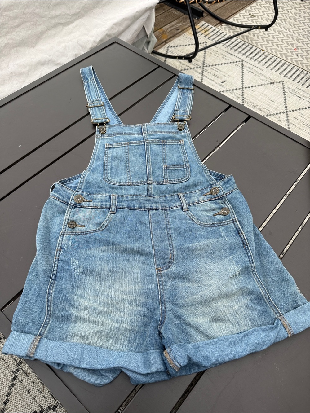 Free People ladies  Blue Denim Short Overalls size 28 EUC